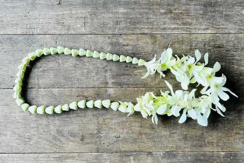 Lei Kui Mixed Flowers (Wed-Fri Delivery)